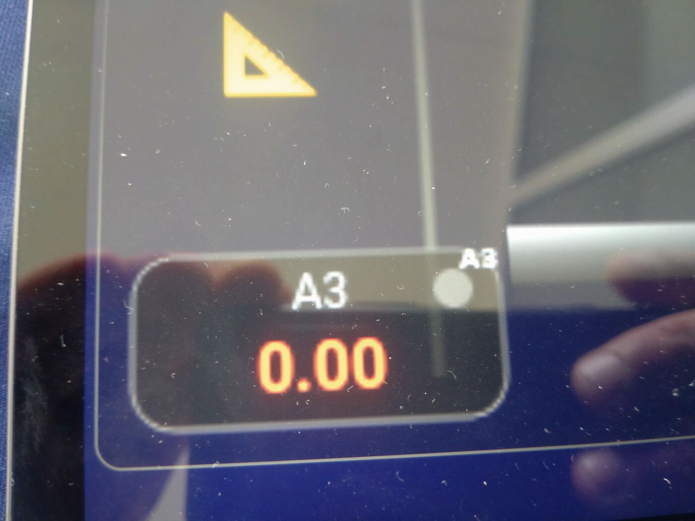 Ašies A3 pozicijos rodmuo ir ryšio indikatorius